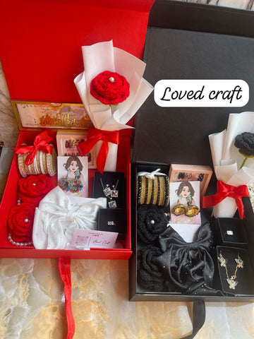 🌙 Eid Box with Jewellery, Crochet Rose & Pearls Gajre
