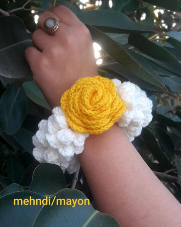 Loved Craft Velvet Bloom Bracelet