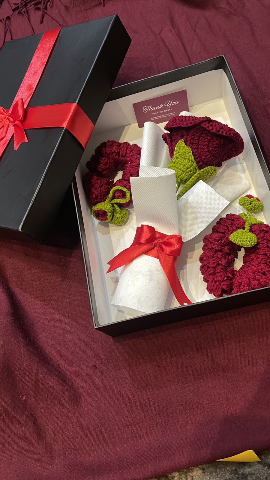 🌹 Premium Handmade Crochet Gift Box – Large Rose & 2 Gajras