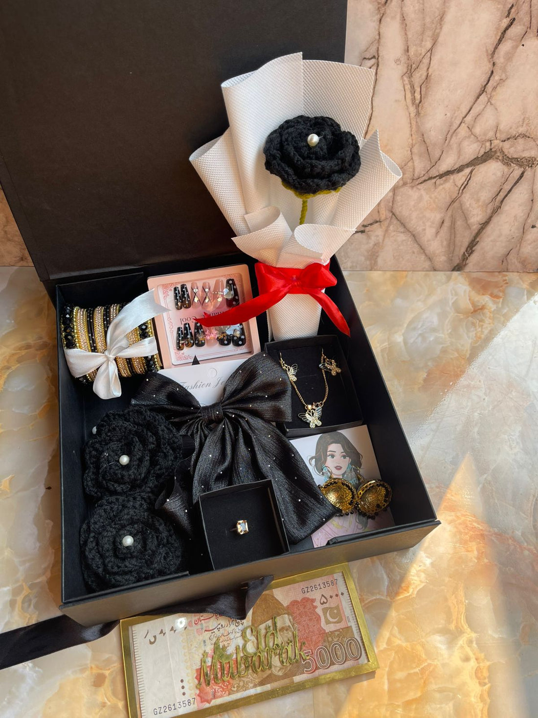 🌙 Eid Box with Jewellery, Crochet Rose & Pearls Gajre